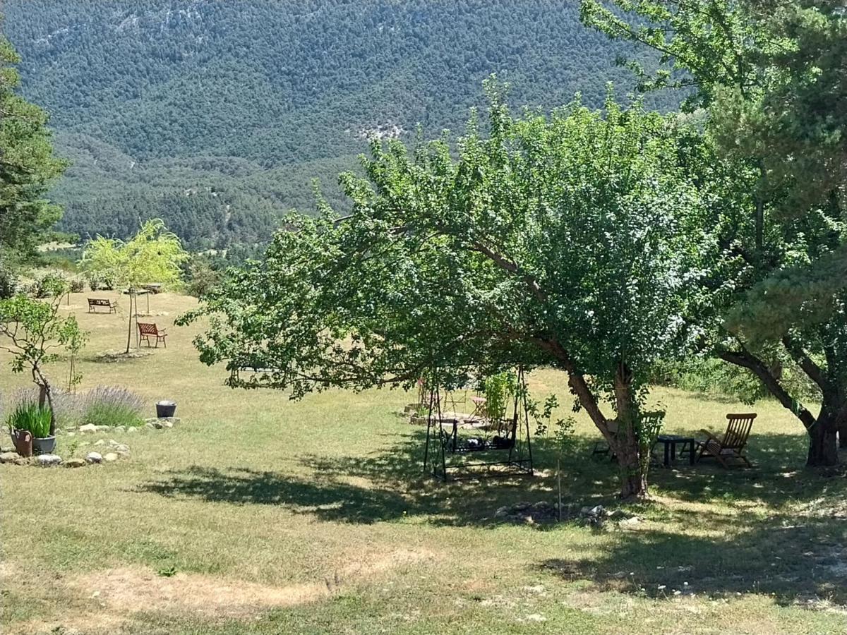 Petit Studio Dans La Prairie Saint-Auban  외부 사진