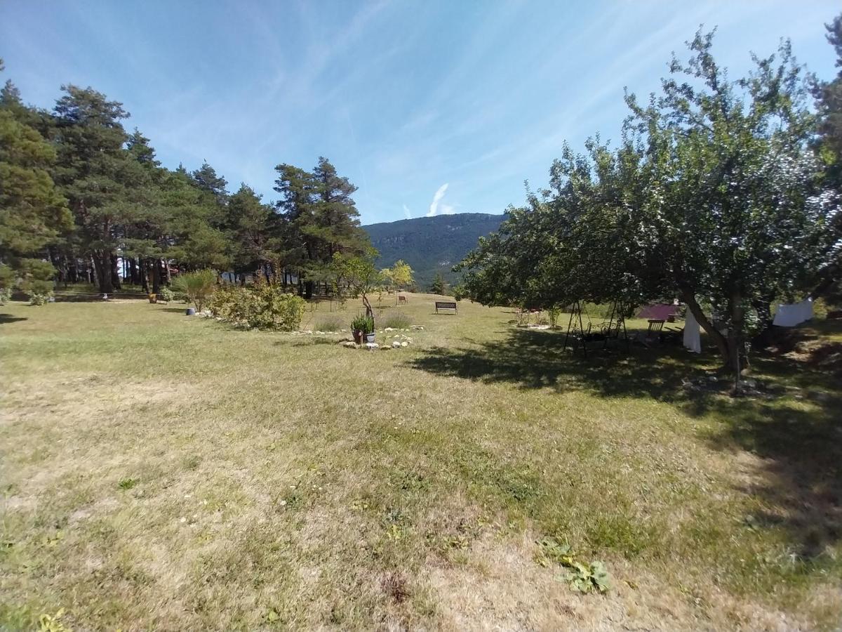 Petit Studio Dans La Prairie Saint-Auban  외부 사진