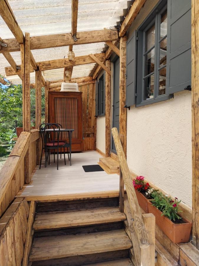 Petit Studio Dans La Prairie Saint-Auban  외부 사진